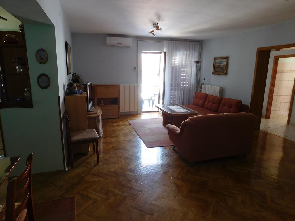 Apartments Blazevic Pula Exterior photo